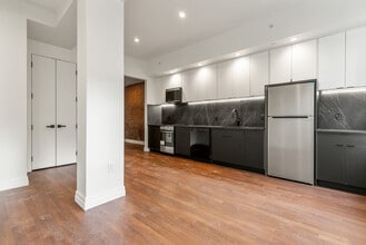 James English Building in New Haven, CT - Foto de edificio - Building Photo