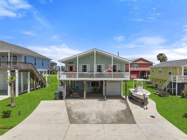 property at 4135 Fort Bend Dr