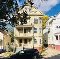 72 Carrington Ave, Unit 1