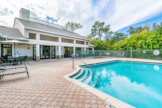 Wellington Apartments in Clearwater, FL - Building Photo - Building Photo