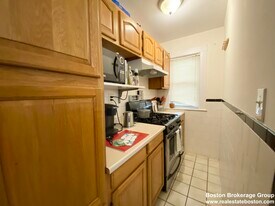 11 Romsey St, Unit 2 in Boston, MA - Building Photo