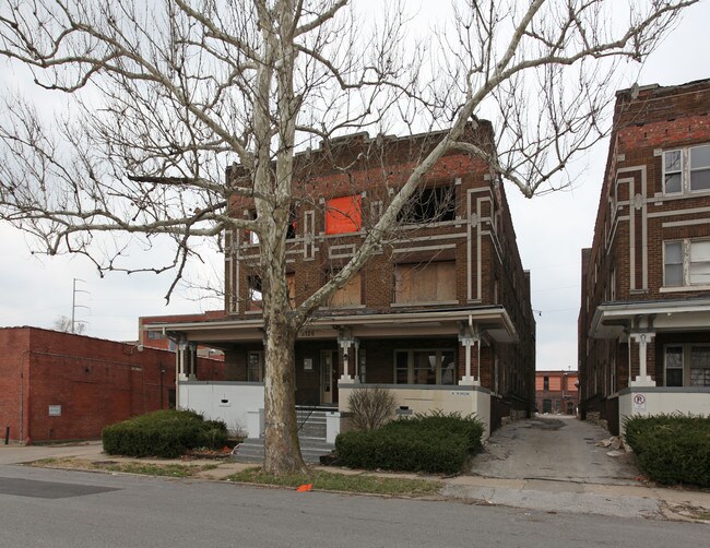 Mid City Towers II in Kansas City, MO - Building Photo - Building Photo