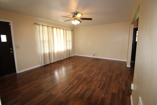 2413 Hunt Club Rd in Sumter, SC - Building Photo - Building Photo