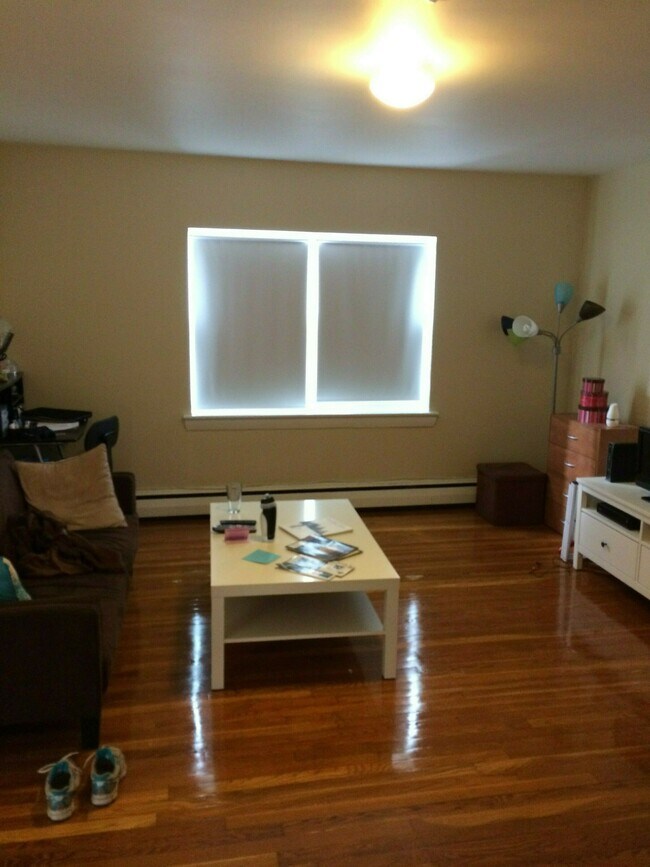 111 Sutherland Rd, Unit #5 in Boston, MA - Building Photo - Building Photo