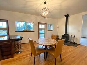17060 WA-106 in Belfair, WA - Building Photo - Building Photo