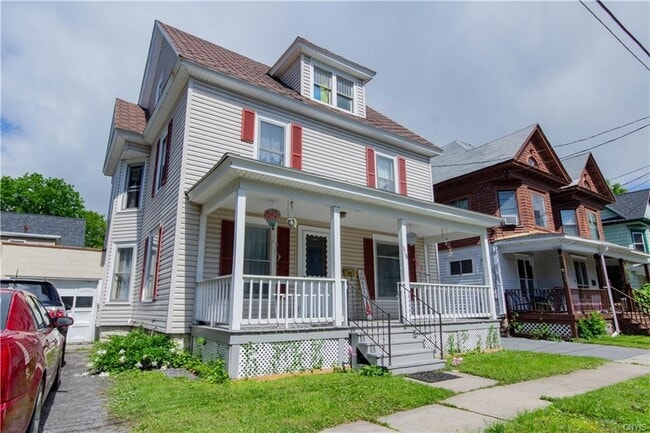 property at 218 S Pleasant St