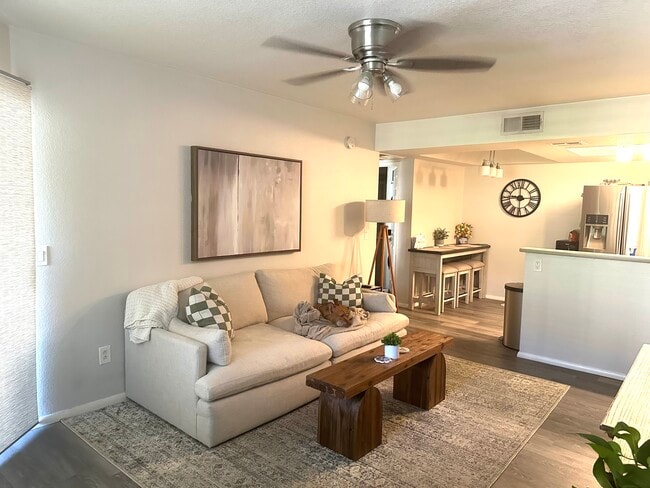 1720 E Thunderbird Rd, Unit 1083 in Phoenix, AZ - Foto de edificio - Building Photo