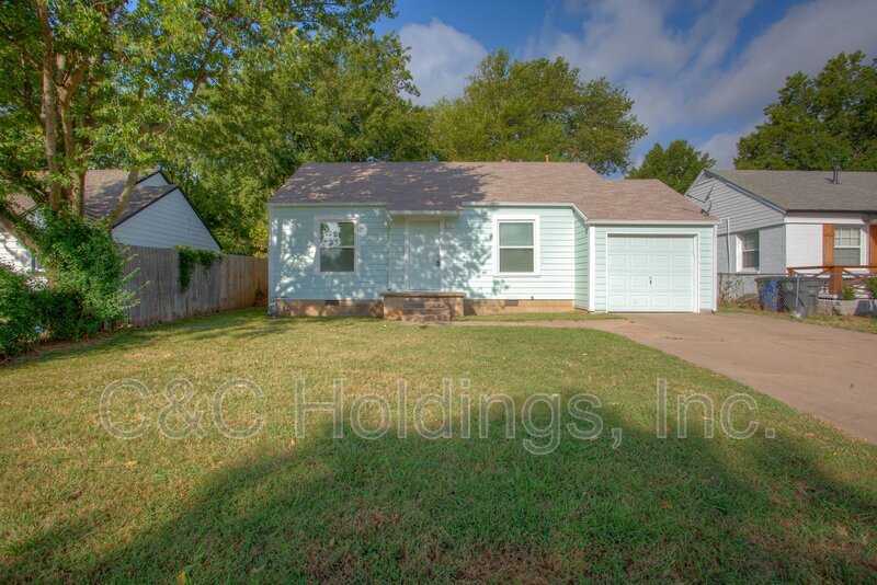 842 N Delaware Pl in Tulsa, OK - Building Photo