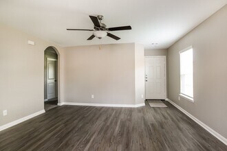 25245 Dickens Dr in Magnolia, TX - Building Photo - Building Photo