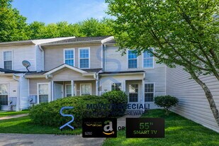 6512 Wellington Chase Ct in Lithonia, GA - Building Photo