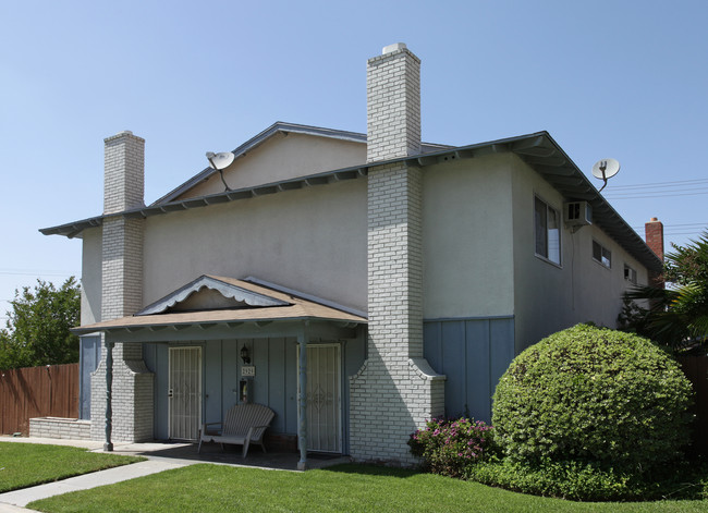 2929 Elgin Dr in Riverside, CA - Foto de edificio - Building Photo