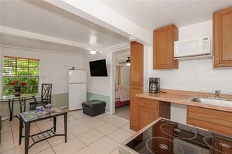 1611 Fletcher St in Hollywood, FL - Building Photo - Building Photo