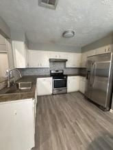 318 Elm St in Prairie View, TX - Building Photo - Building Photo