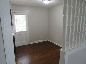 8806 Orchard St in Pleasant Valley, MO - Building Photo - Building Photo