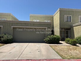 815 E Grovers Ave in Phoenix, AZ - Building Photo