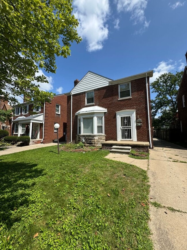 18260 Sorrento Ave in Detroit, MI - Building Photo - Building Photo