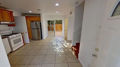 415 W De La Guerra St in Santa Barbara, CA - Building Photo - Building Photo