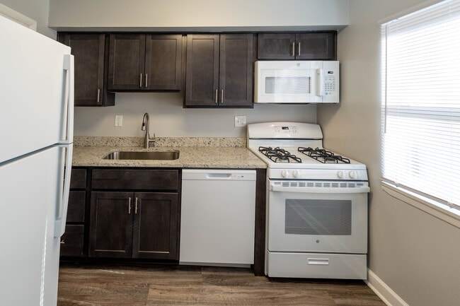 McDonogh Village Apartments & Townhomes in Randallstown, MD - Building Photo - Building Photo
