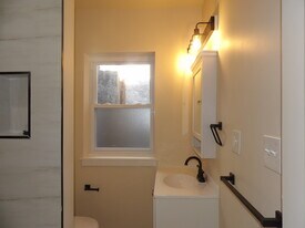 4618 Walnut St, Unit 3 in Philadelphia, PA - Building Photo