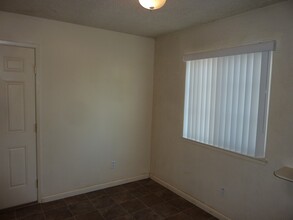 4198 George Ave in Olivehurst, CA - Foto de edificio - Building Photo