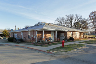 FairOaks Senior Housing in Denton, TX - Building Photo - Building Photo