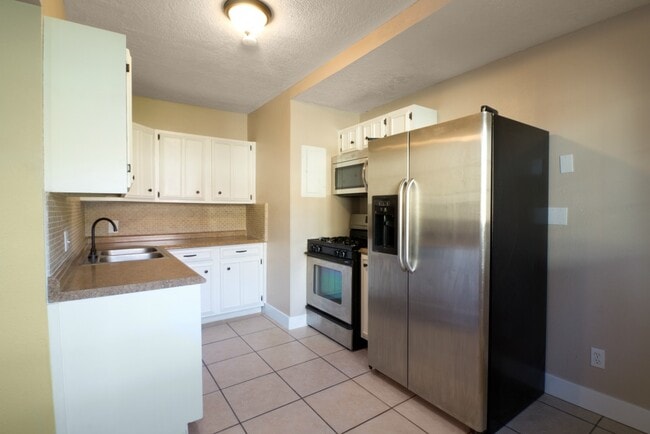 300 E 400 S, Unit Apt. #2 in Springville, UT - Foto de edificio - Building Photo
