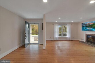 8229 Jumpers Hole Rd in Severna Park, MD - Building Photo - Building Photo