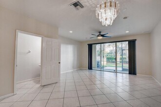 8171 Bellagio Ln in Boynton Beach, FL - Building Photo - Building Photo