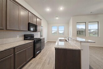 1018 Brahma Cir in East Bernard, TX - Building Photo - Building Photo