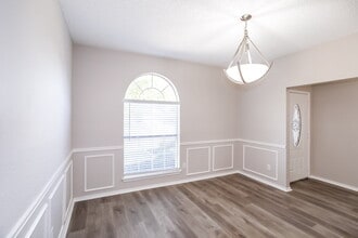 321 Candlestick Trail in Saginaw, TX - Building Photo - Building Photo