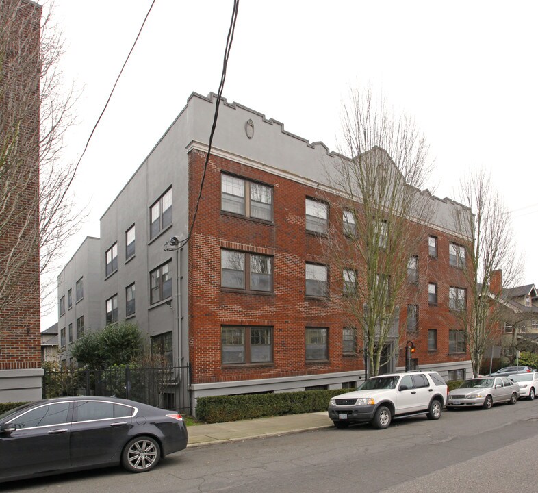 Palace Court in Portland, OR - Building Photo