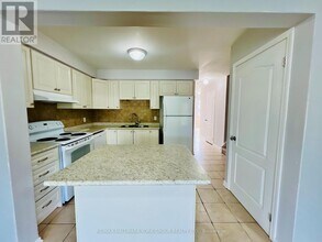 75 Prince William Way in Barrie, ON - Building Photo - Building Photo