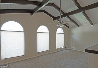 305 Pinemount Dr in Peachtree City, GA - Building Photo - Building Photo