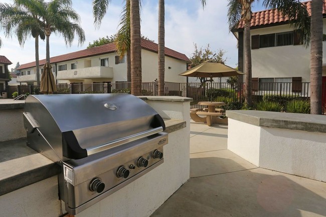 Courtyards At South Coast in Santa Ana, CA - Building Photo - Building Photo