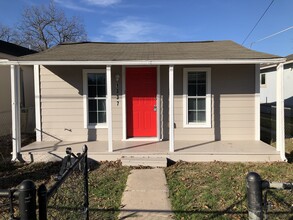 1337 Chalmers Ave in San Antonio, TX - Building Photo - Building Photo