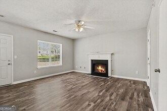 2839 Rambling Way in Lithonia, GA - Building Photo - Building Photo