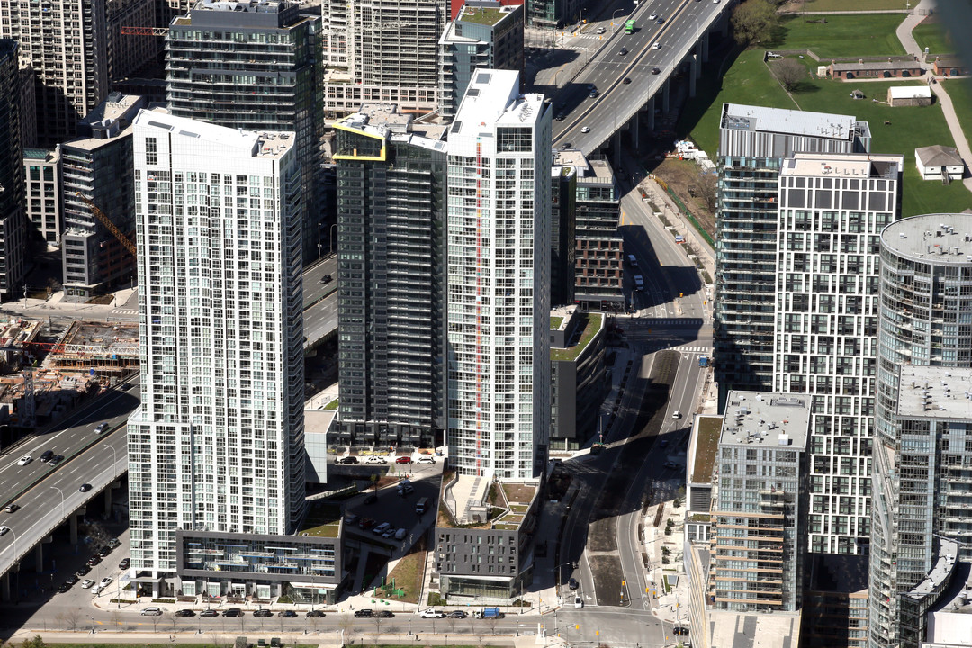 Spectra Condos in Toronto, ON - Building Photo