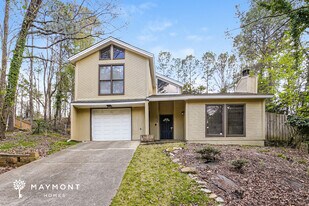 2429 Wine Ridge Dr in Birmingham, AL - Building Photo