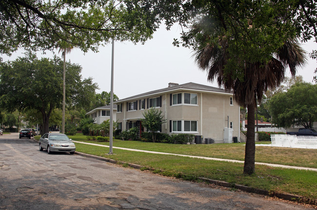 140 Danube Ave in Tampa, FL - Foto de edificio - Building Photo