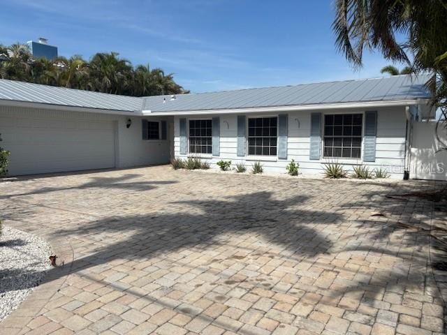 12055 4th St E in Treasure Island, FL - Building Photo - Building Photo