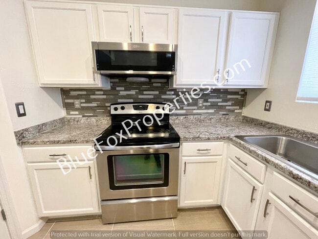 8701 E Chimney Spring Dr in Tucson, AZ - Building Photo - Building Photo
