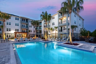 Marlowe Lake Manatee in Bradenton, FL - Building Photo