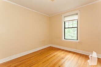 1941 W Winnemac Ave, Unit 3 in Chicago, IL - Foto de edificio - Building Photo