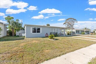 948 Canada St NE in Palm Bay, FL - Building Photo - Building Photo