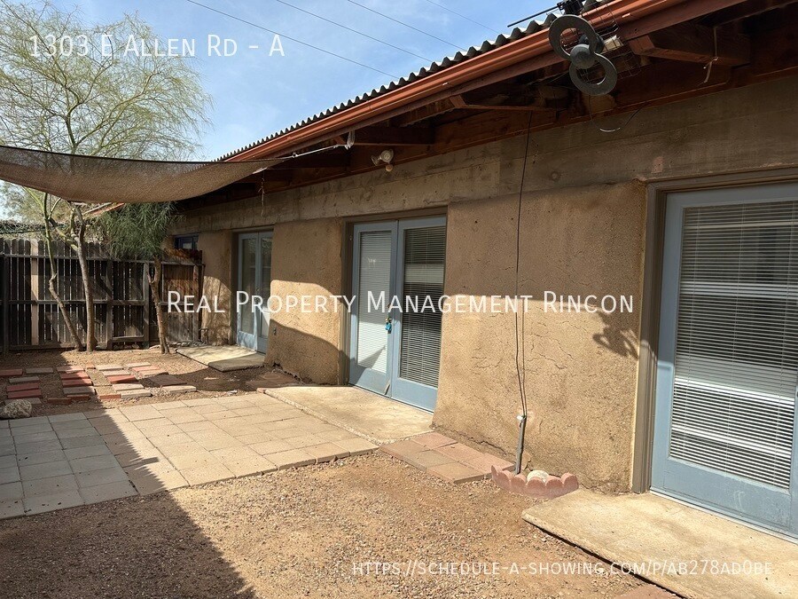 1303 E Allen Rd in Tucson, AZ - Building Photo