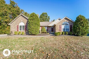 5113 Queens Castle Rd in Louisville, KY - Building Photo
