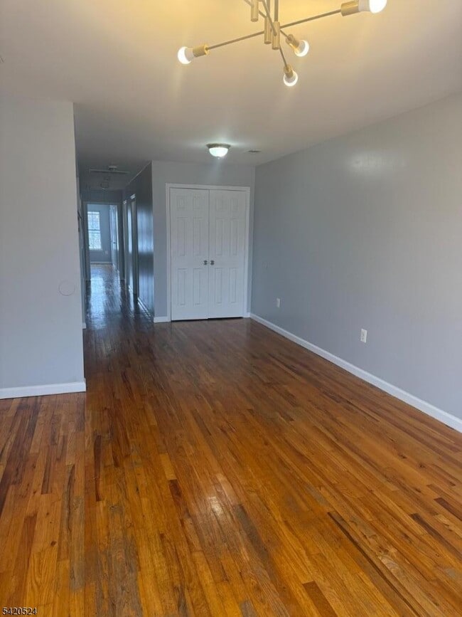 537 S 18th St in Newark, NJ - Building Photo - Building Photo