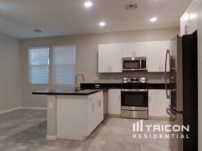 12573 W Lindbergh Dr in Peoria, AZ - Building Photo - Building Photo