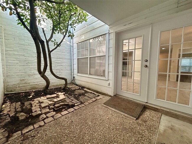 property at 2456 Country Club Dr