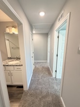 3920 Dunbar Ave, Unit 1-1033 in New Albany, IN - Foto de edificio - Building Photo